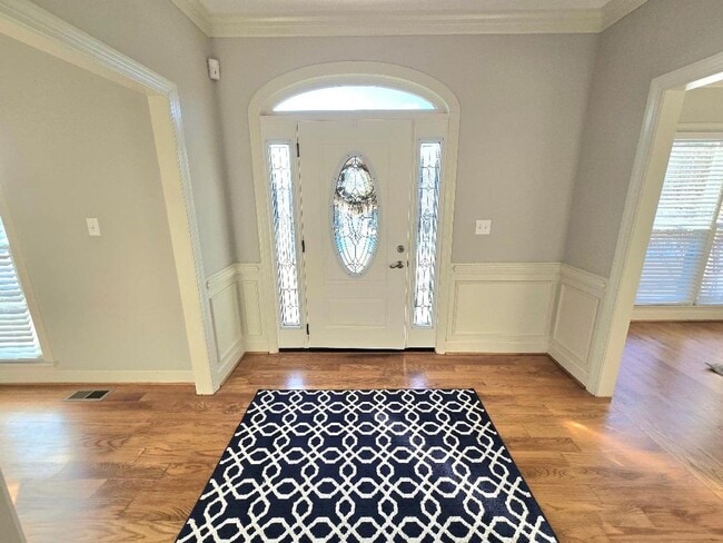 Building Photo - 4876 Rolling Hill Rd