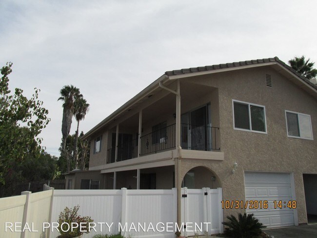 Building Photo - 730 Hideaway Ter