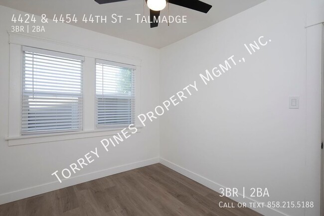 Building Photo - Remodeled Craftsman Home w/Parking, Yard, ...