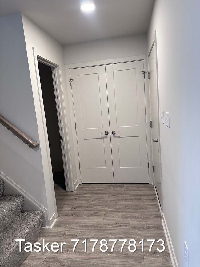 Foto del edificio - 7244 White Oak Blvd