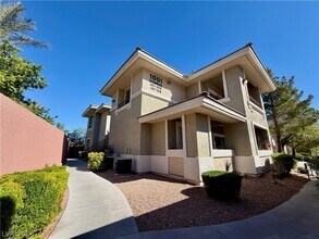 Building Photo - 1001 Domnus Ln