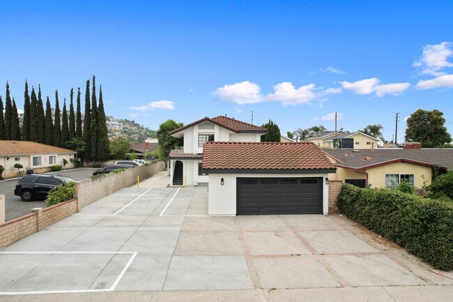 Foto del edificio - 18842 E Center Ave