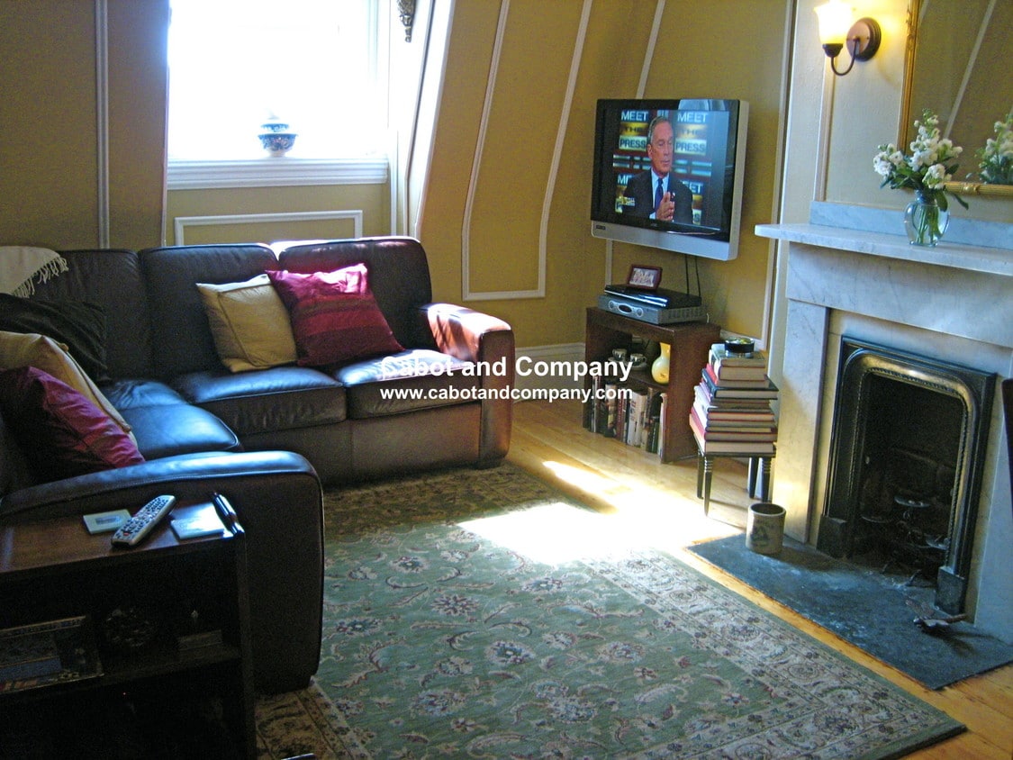 Primary Photo - 127 Beacon St