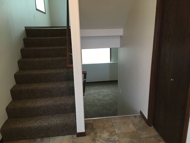 Foto del edificio - 3 Bed 3 Bath Twin Home