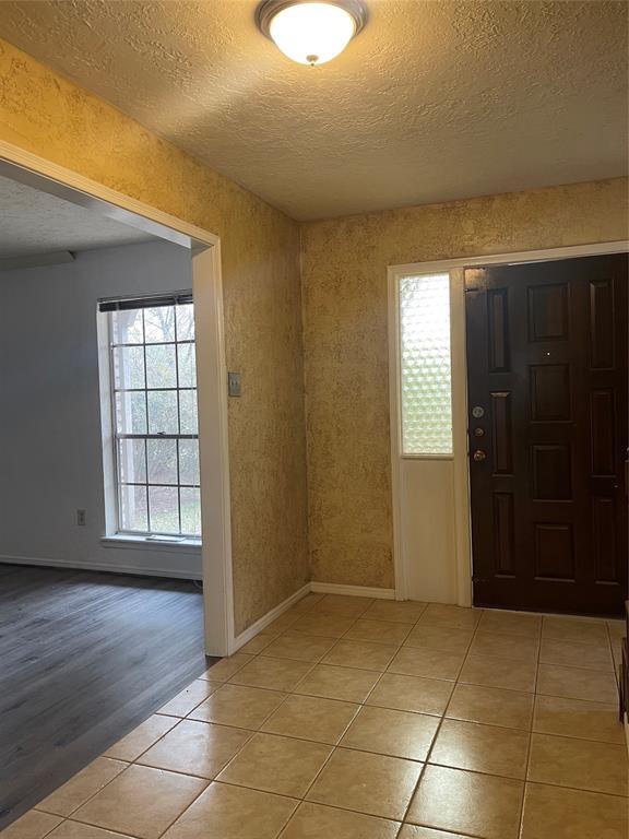 Foto del edificio - 8311 Lichen Ln
