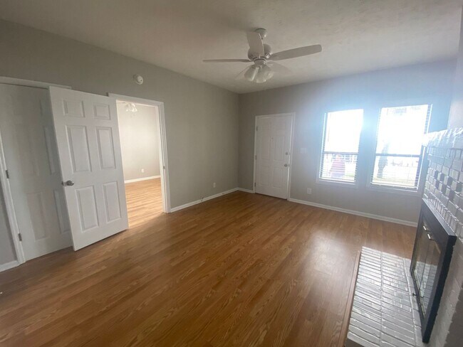 Building Photo - Charming 2Bed/1Ba Duplex w/Unmatched Massalina Bayou Views – Steps from Downtown Panama City's Vi...