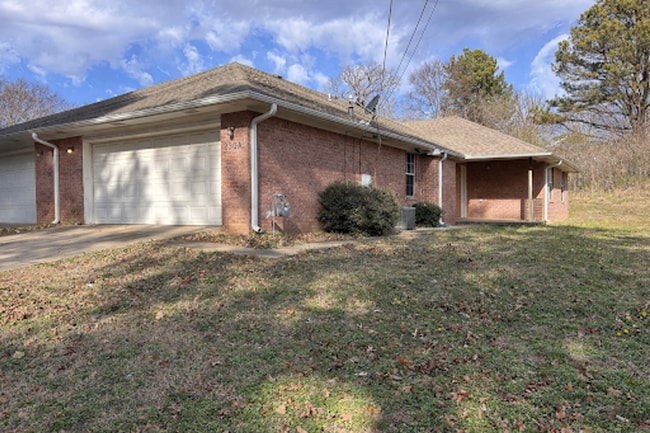 Building Photo - 230 W Gary St