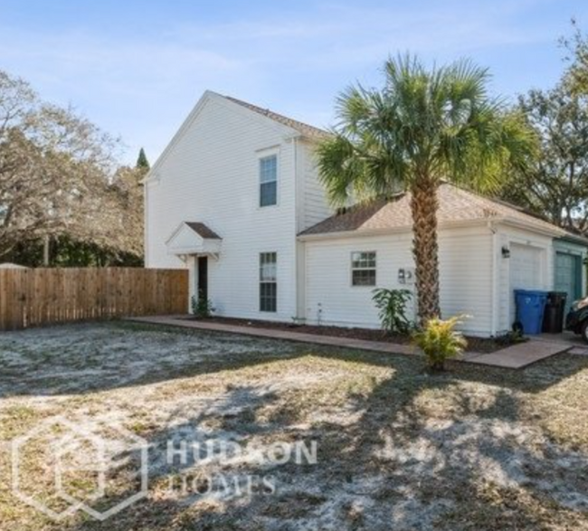 NOW AVAILABLE! - 6115 OAK CLUSTER CIR, TAM... photo'