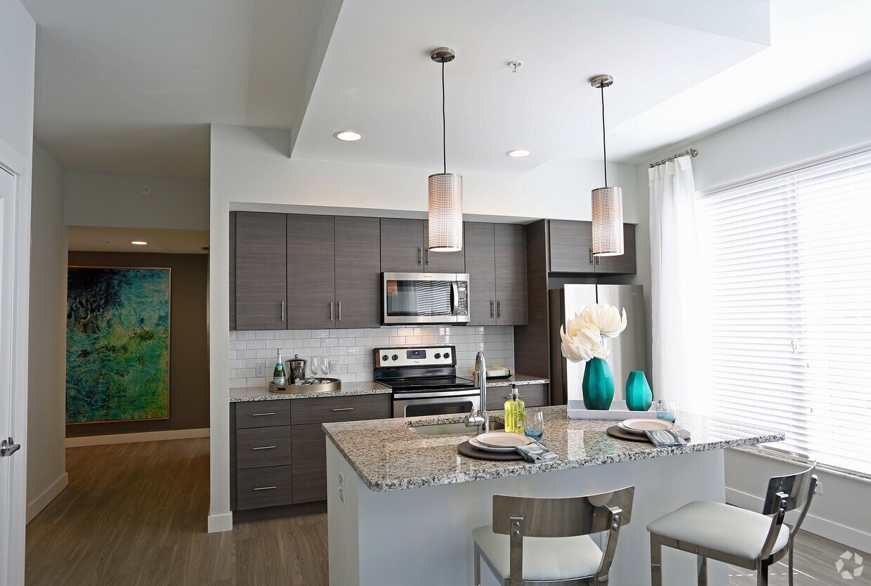 Channel Club Apartments in Tampa, FL