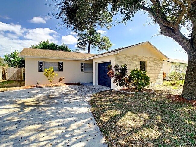 Building Photo - Coming Soon! - Beautifully Renovated 3-Bed...