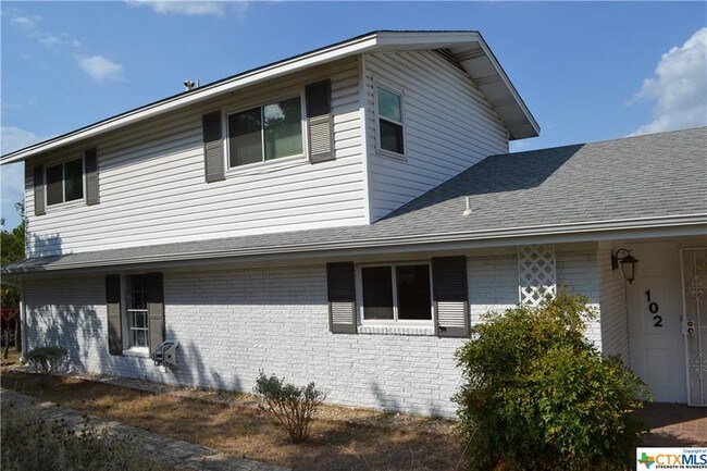 Building Photo - 102 E Mimosa Cir