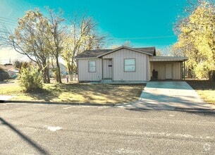 Building Photo - 3014 Taft St