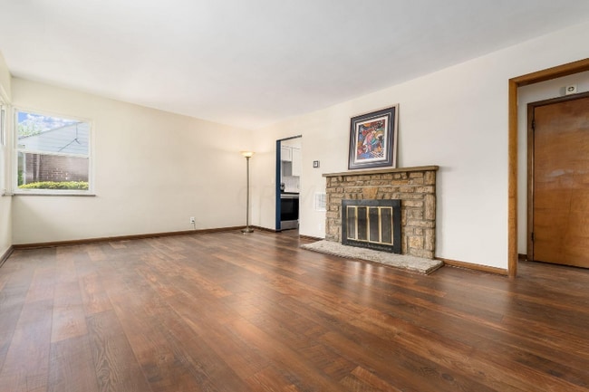 Building Photo - 59 N Ashburton Rd