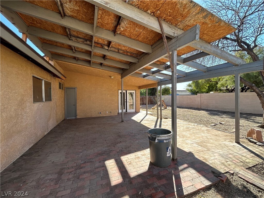 Building Photo - 5513 W Bartlett Ave