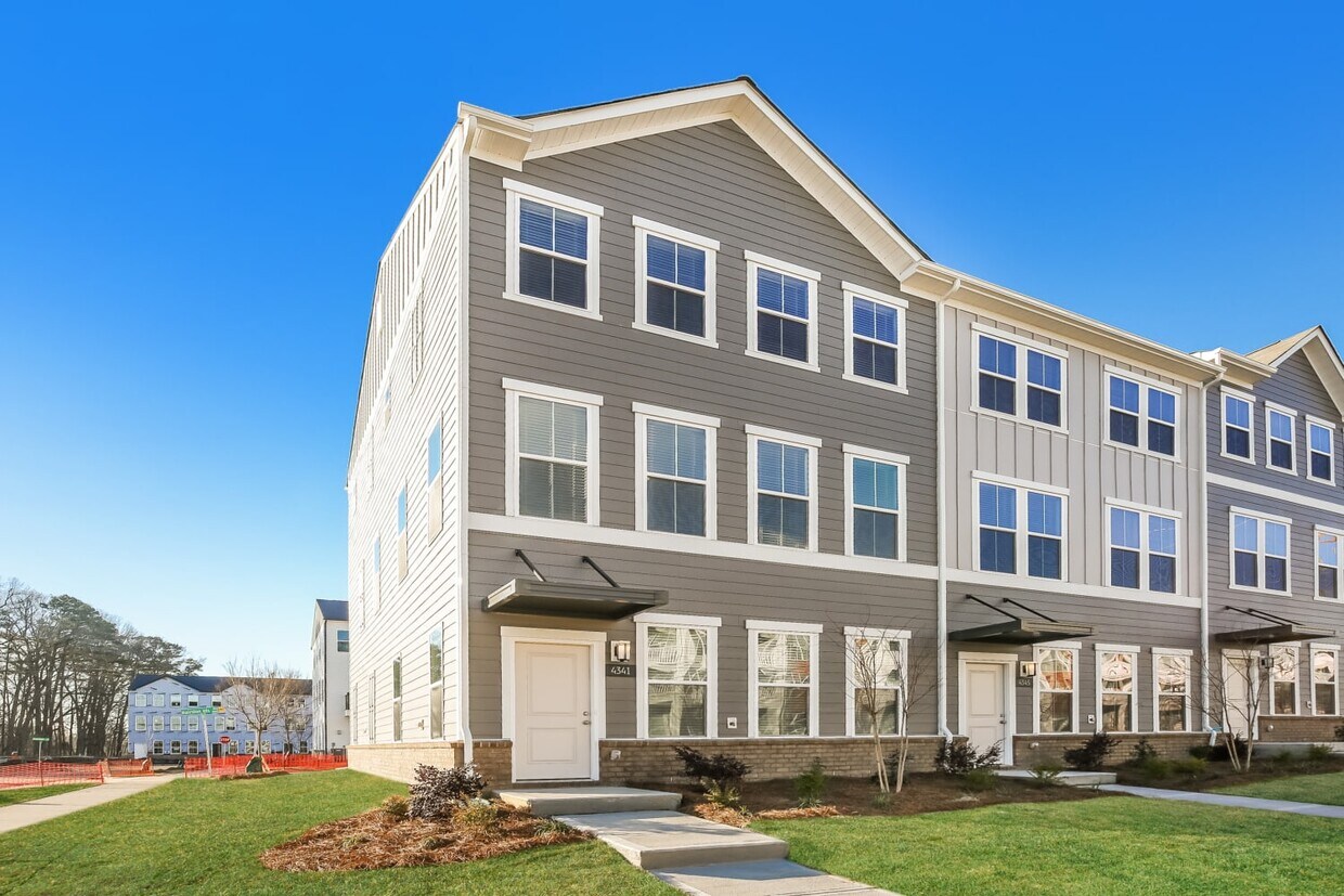 4341 Johnston Oehler Road House Rental in Charlotte, NC