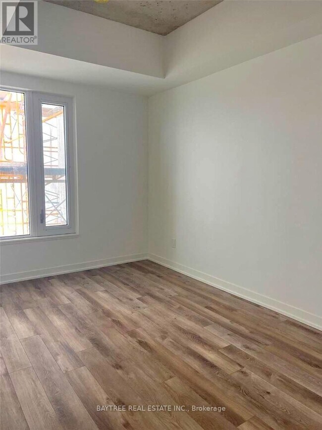 Building Photo - 1808 St Clair Ave W