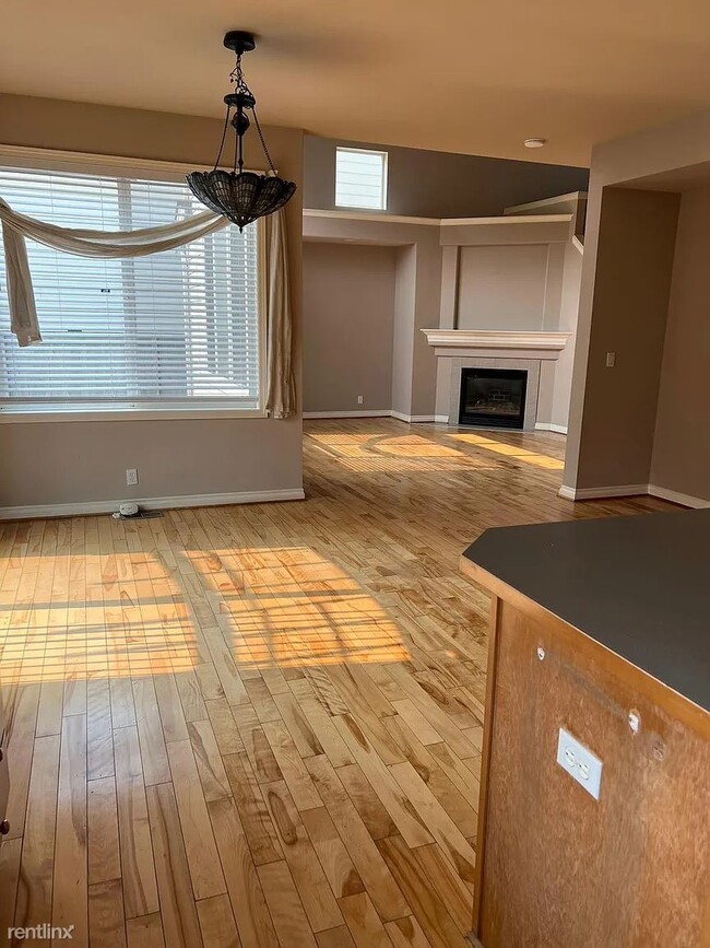 Building Photo - 3 br, 3 bath House - 6752 190th Avenue Nor...