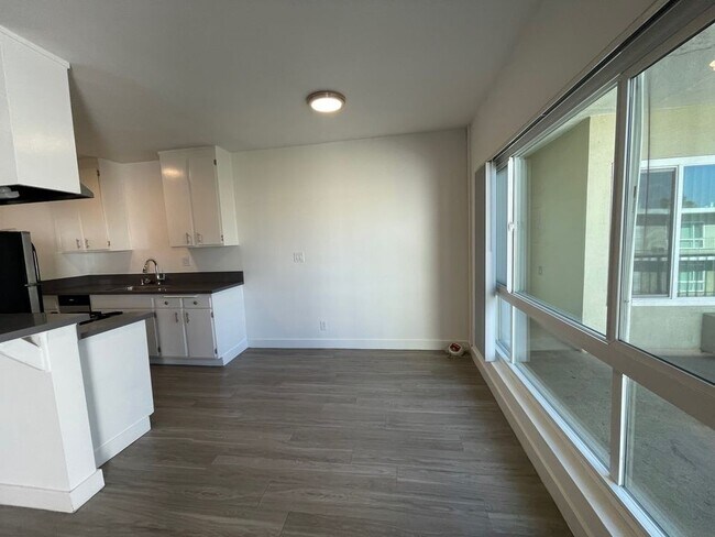 Foto del edificio - 5307 Sepulveda Blvd