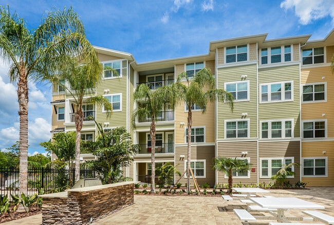 Grill and Picnic Benches - The San Juan Senior Living