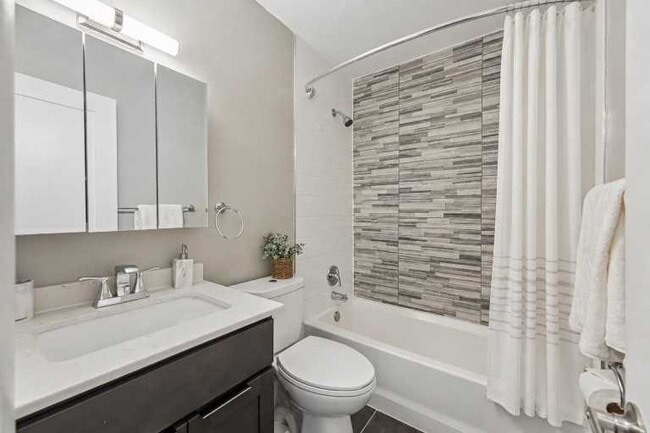 Building Photo - The Glen at Bucks Apartments and Townhomes