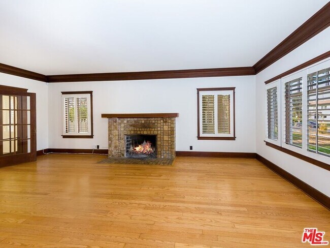 Foto del edificio - 2014 Buckingham Rd