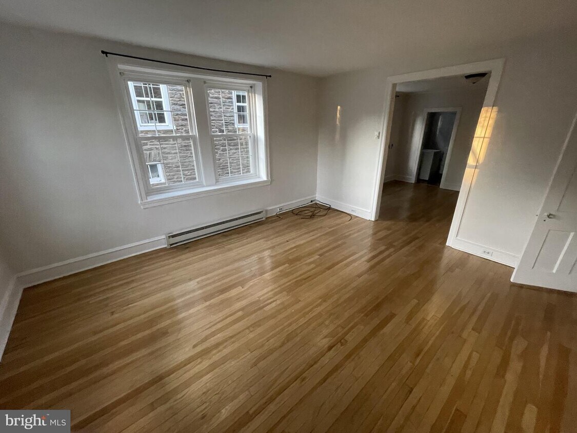 Foto principal - 7001 McCallum St