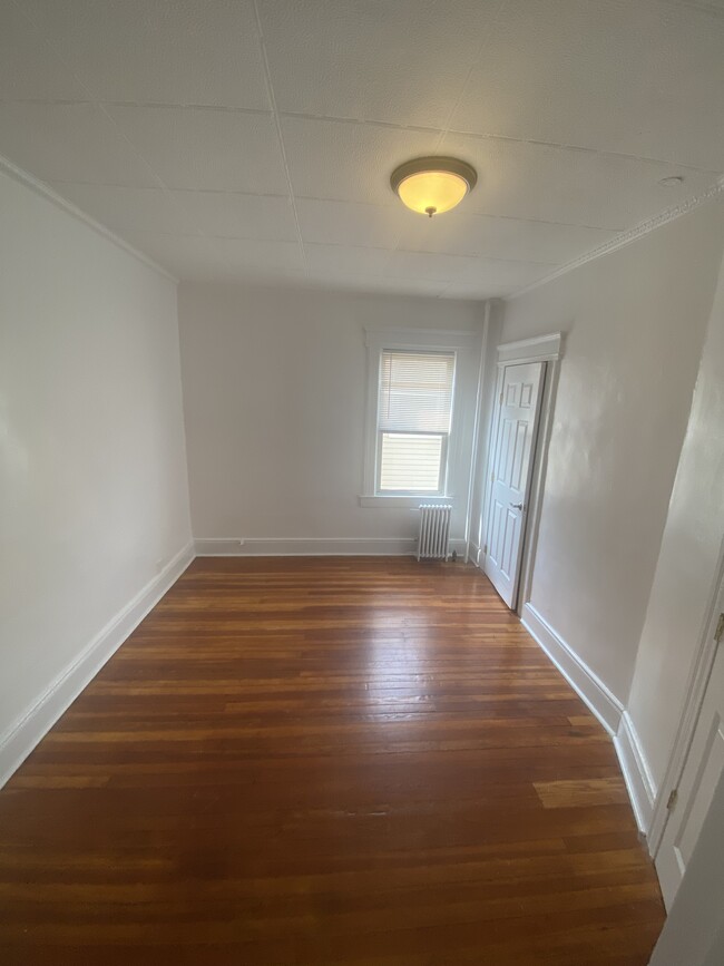 Building Photo - 131 Claremont Ave