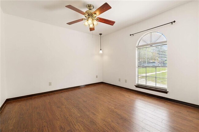 Foto del edificio - 8860 Dawes Point Dr