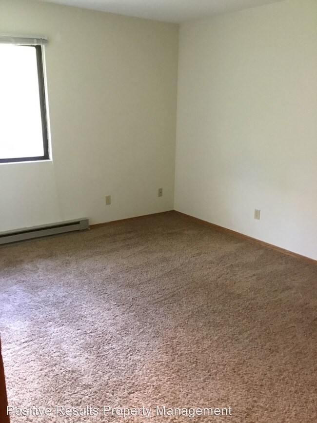 Building Photo - 9611 Bagly Dr