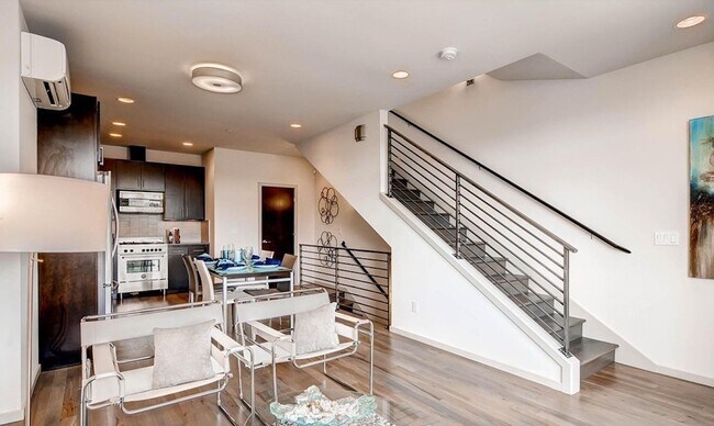 Foto del edificio - Ballard Townhouse