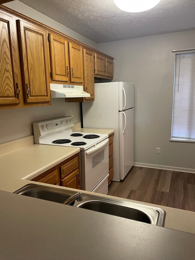 Building Photo - 3302 Spinnaker Point
