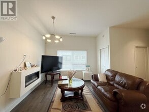 Building Photo - 7168 Lynnwood Dr.