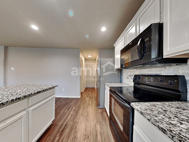 Foto del edificio - 2432 Arroyo Springs Dr