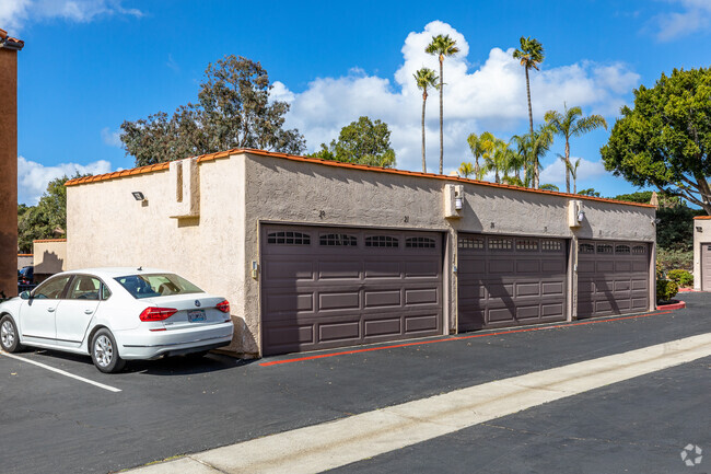 Garages - Lucera At UTC