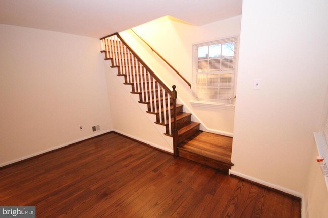 Building Photo - 414 N Granada St