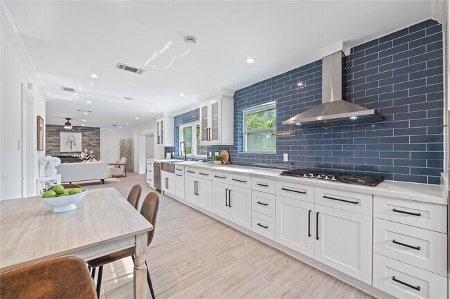 Foto del edificio - 9022 Quebec Dr