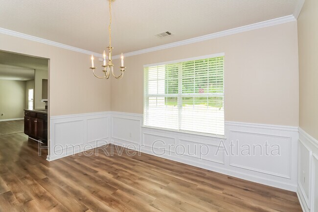 Building Photo - 629 Tomahawk Pl SW