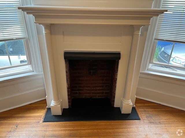 Building Photo - 114 Asbury St