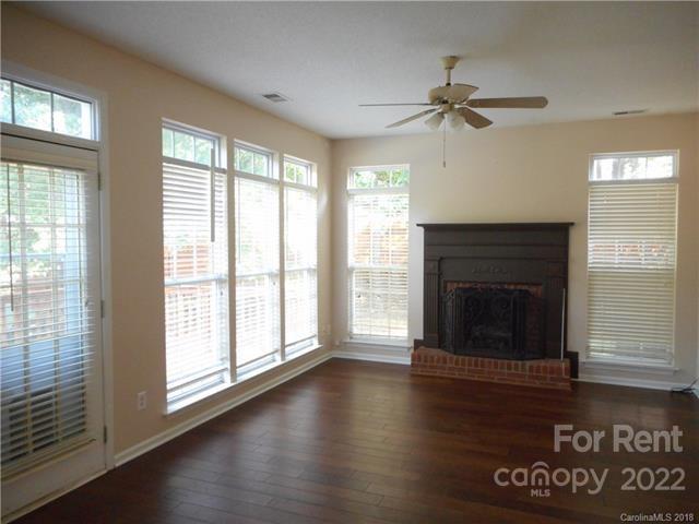 Building Photo - 15015 Strathmoor Dr