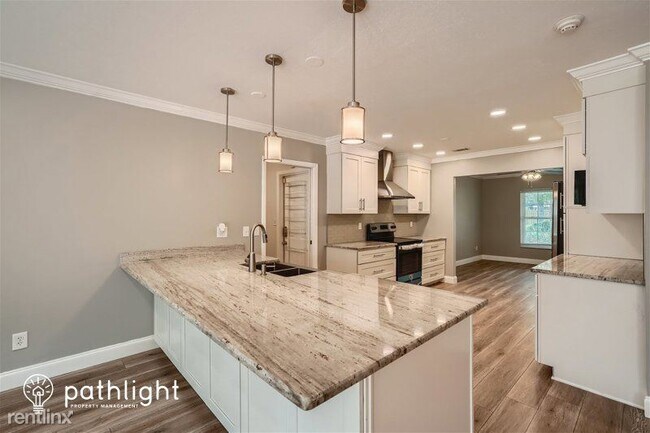 Building Photo - 4 br, 2 bath House - 13308 Lake George Lan...