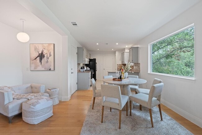 Building Photo - 3633 Peregrine Falcon Dr