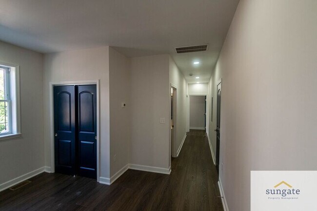 Building Photo - 1602 Cypress St