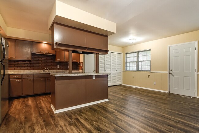 Building Photo - 3232 Bluebell Ln