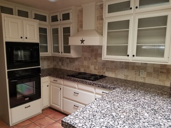 Foto del edificio - 1400 Pebble Ct