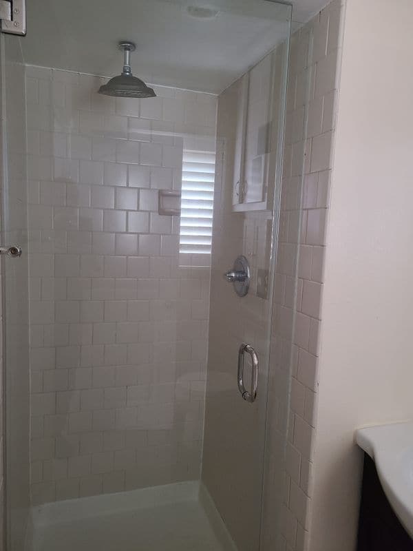 Building Photo - 15720 Rose Ln