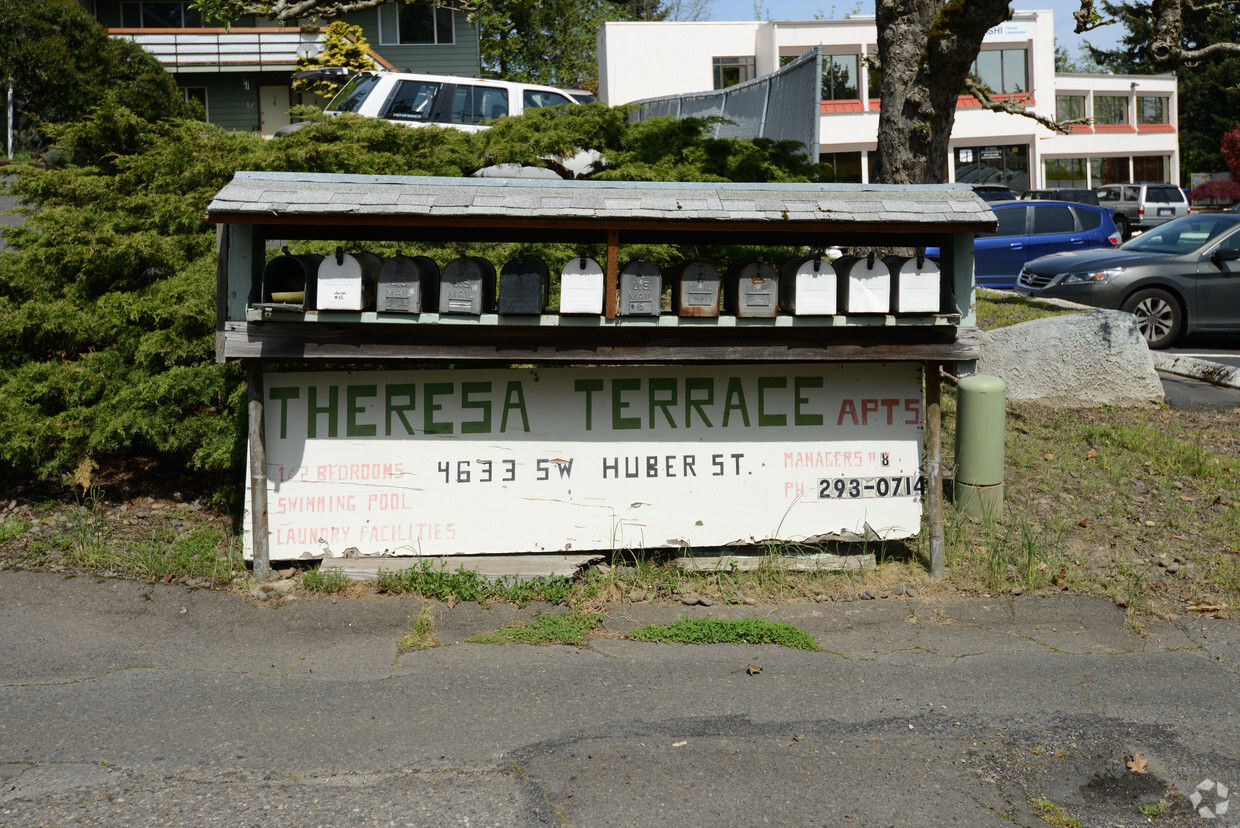 Primary Photo - Theresa Terrace Apartments