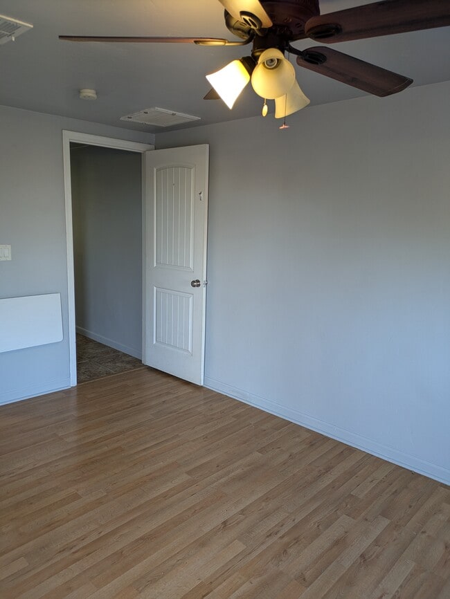 Building Photo - 4625 E Almeria Rd