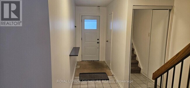 Photo du bâtiment - 1039 Cedarglen Gate