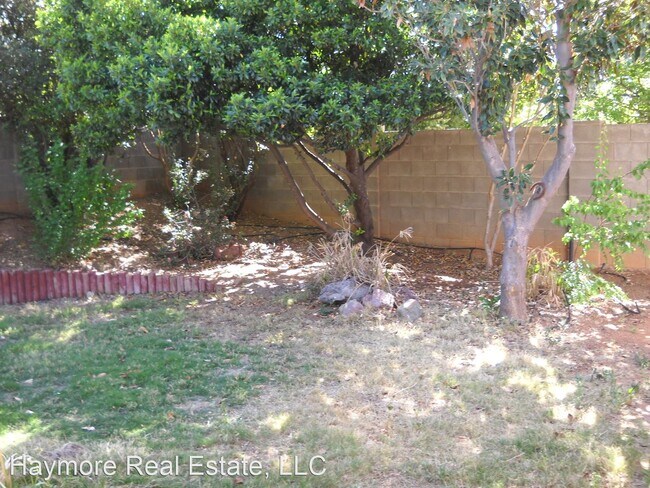 Foto del edificio - 3 br, 2 bath House - 1850 E.Sagewood Place