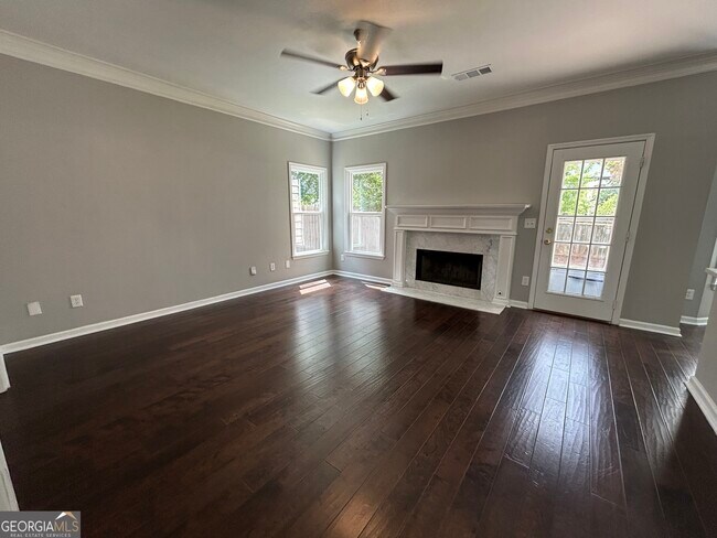 Foto del edificio - 5305 Derby Chase Ct